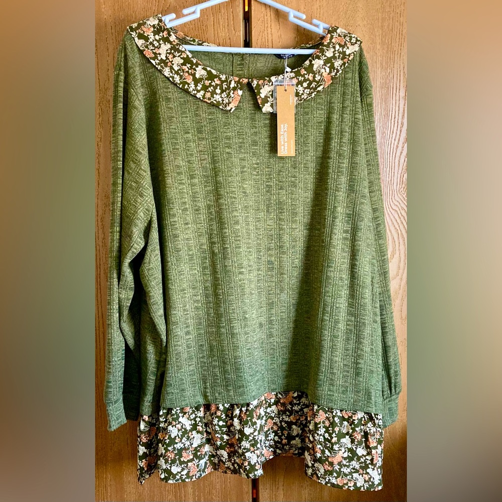 Green Long Sleeve Top with Floral Collar